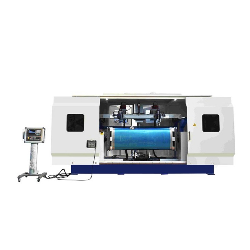 Zařízení pro svařování palivových nádrží